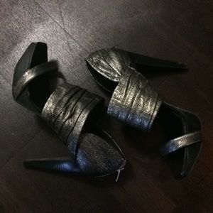 Jessica Simpson Metallic Heels